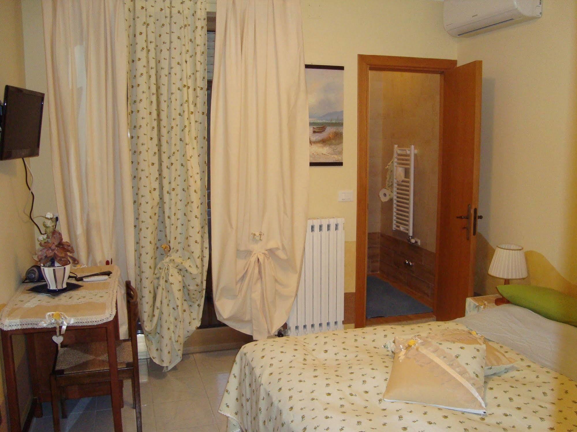 B&B Casa Ferrara Monopoli Εξωτερικό φωτογραφία